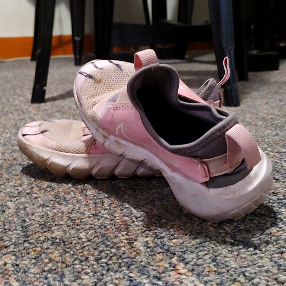 Pink Nike girls size 4